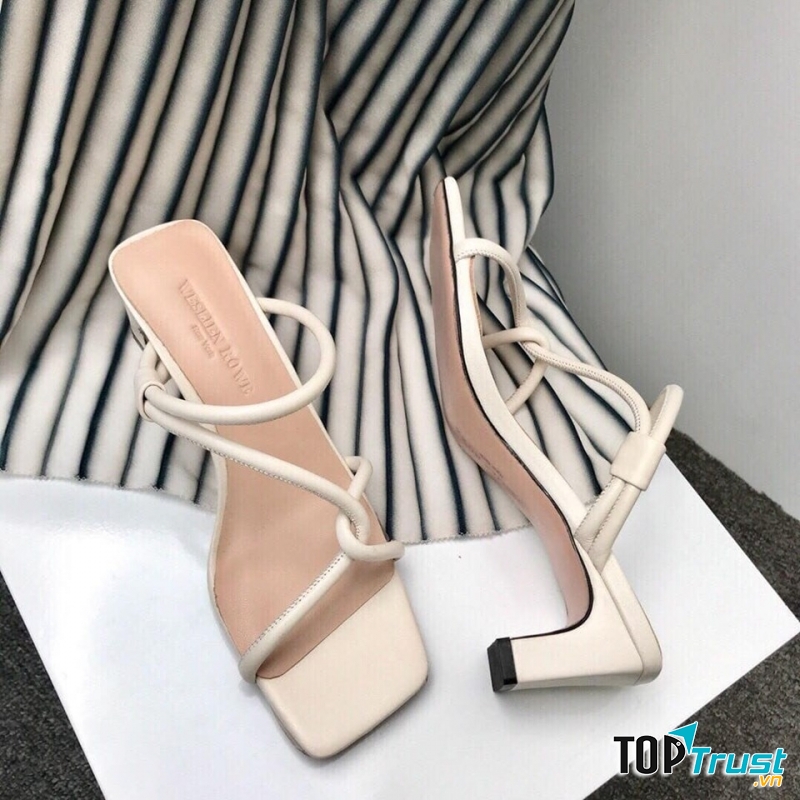 Kiểu dáng, mẫu mã và xu hướng luôn được cập nhật nhanh chóng