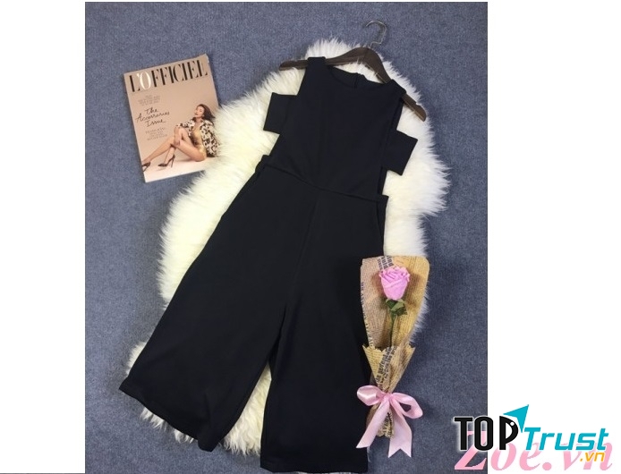 Các sản phẩm jumpsuit và playsuit tại Zoe.vn đều có chất lượng tốt với mức giá dễ chịu