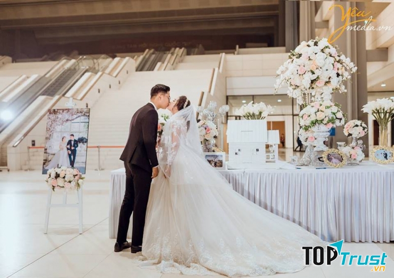 ảnh viện có dịch vụ chụp ảnh phóng sự cưới truyền thống và hiện đại ở Hà Nội