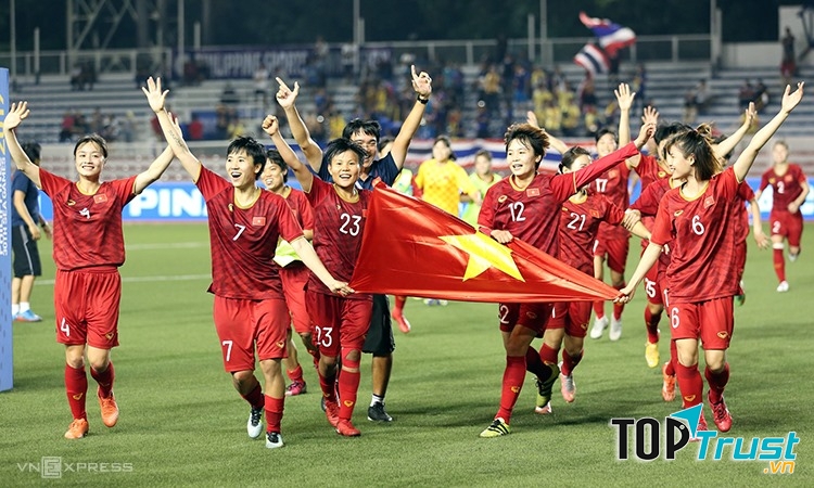 Bài thơ hay chúc mừng đổi tuyển bóng đá nữ giành huy chương vàng Seagames 30