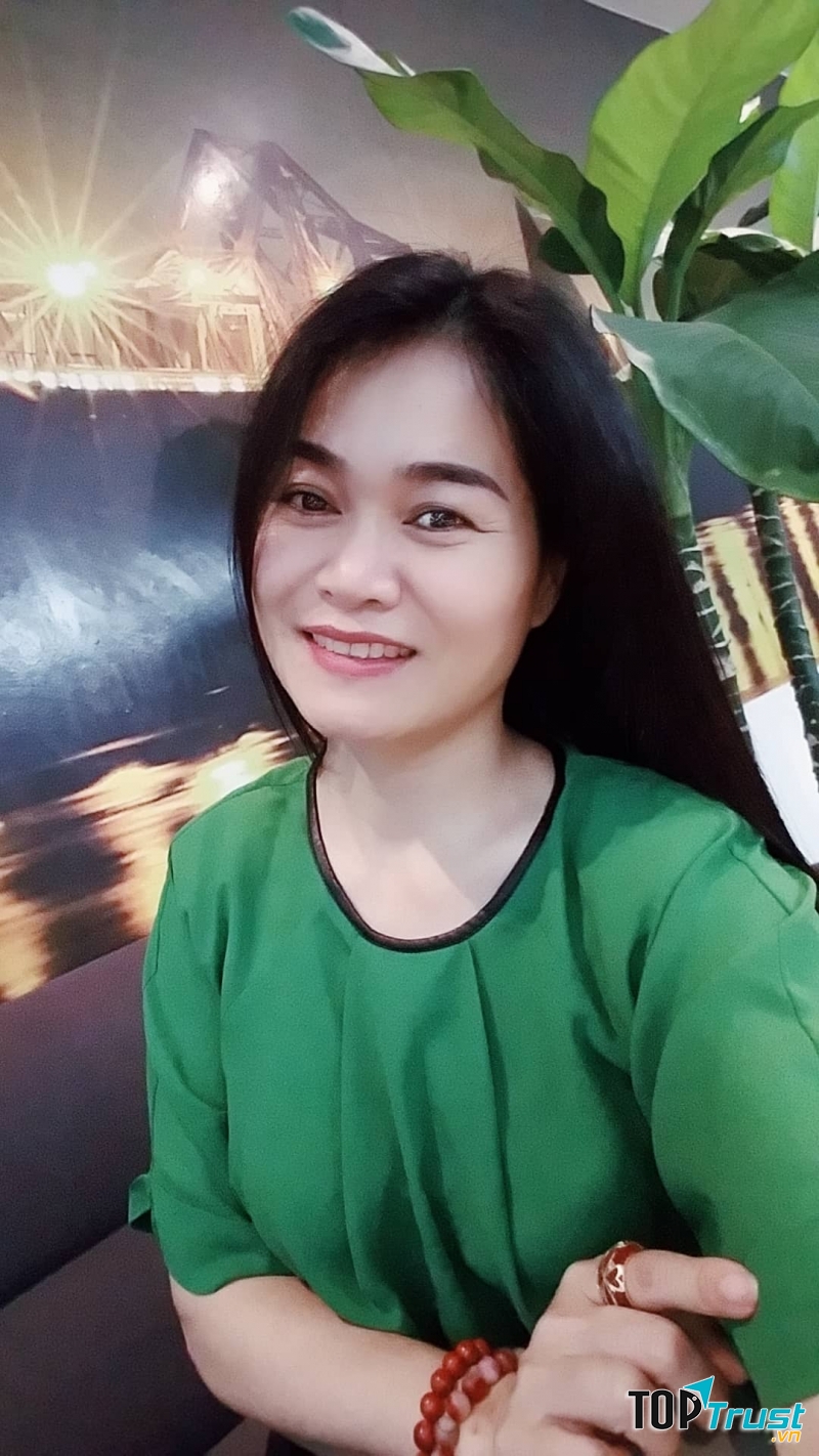 Bài thơ hay của nhà thơ Cúc Hoạ Mi