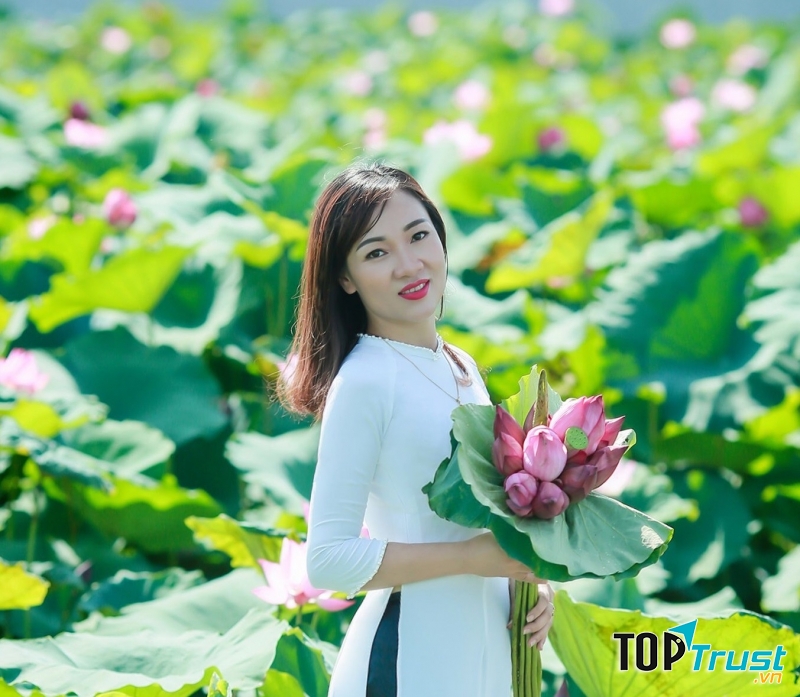 Bài thơ hay của nhà thơ Lan Vương