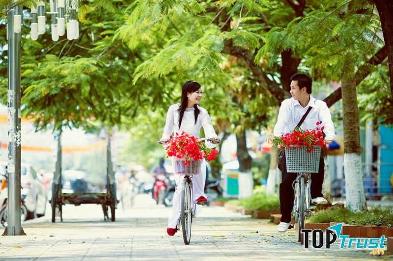 Bài thơ hay đón chào mùa hè