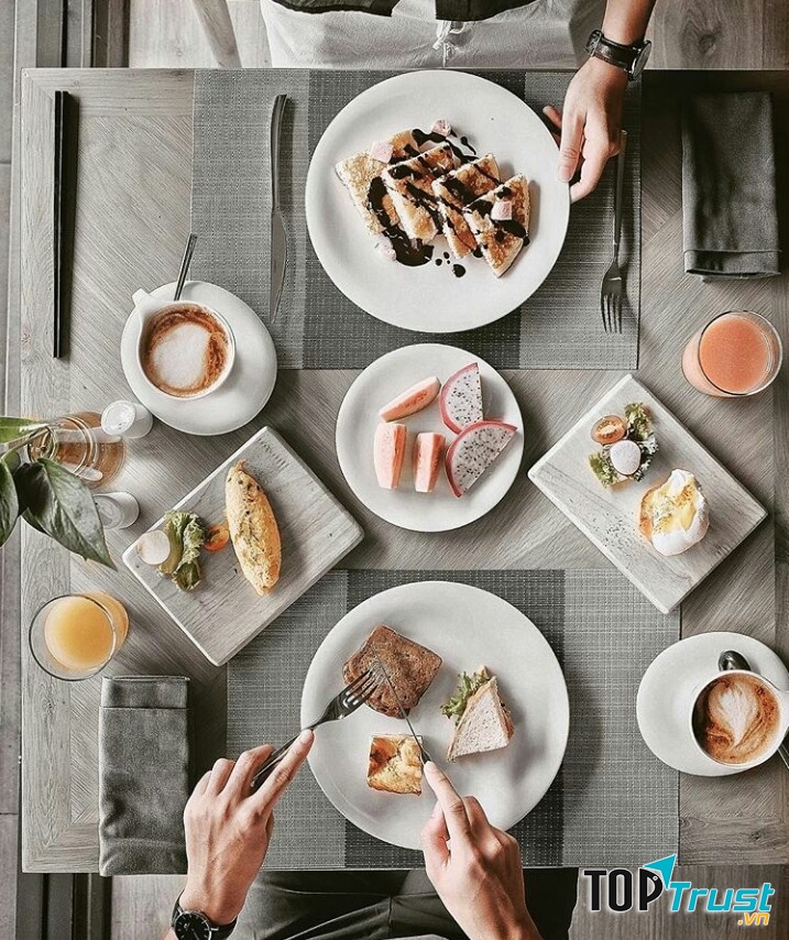 Blogger ẩm thực nổi tiếng nhất của Việt Nam