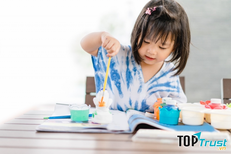 Cách dạy con tự lập, trẻ 3 tuổi có thể làm được