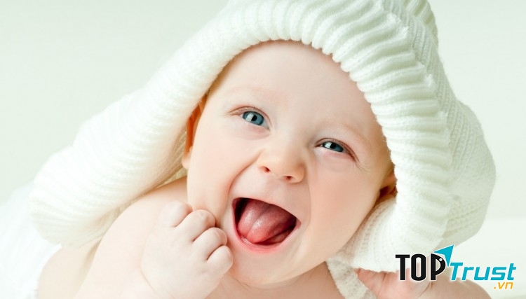 Cách hạ sốt cho trẻ nhỏ khi đi tiêm phòng