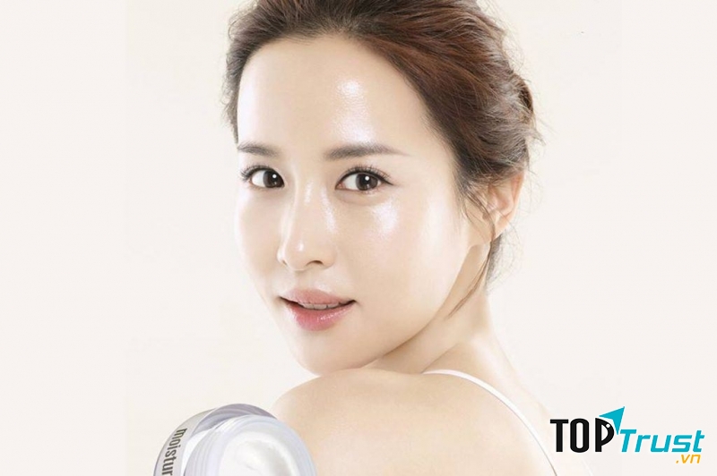 Cách nhả nắng nhanh và hiệu quả nhất sau mùa du lịch biển