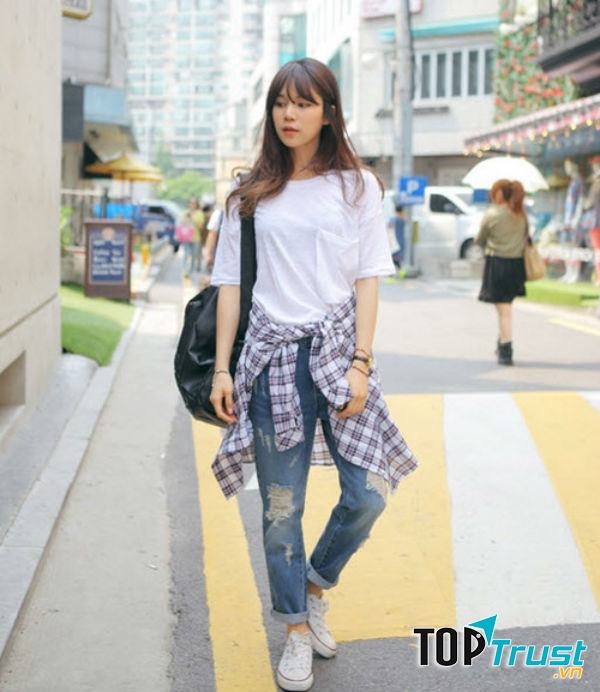 Cách phối đồ với giày thể thao nữ cực chất và sành điệu