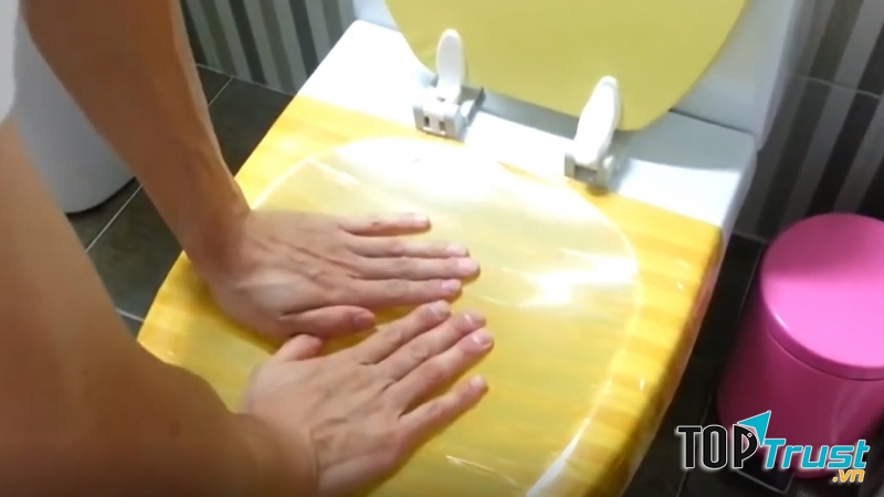 Cách thông tắc bồn cầu hiệu quả nhất