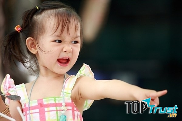 Cách tốt nhất cha mẹ có thể giúp con kiềm chế sự nóng giận