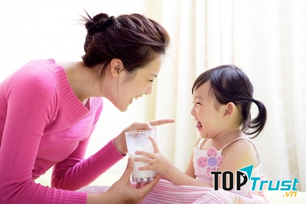 ‘căn bệnh quái đản’ trong cách dạy trẻ tại Việt Nam