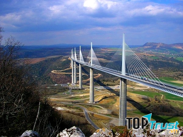 Cây cầu ấn tượng nhất thế giới