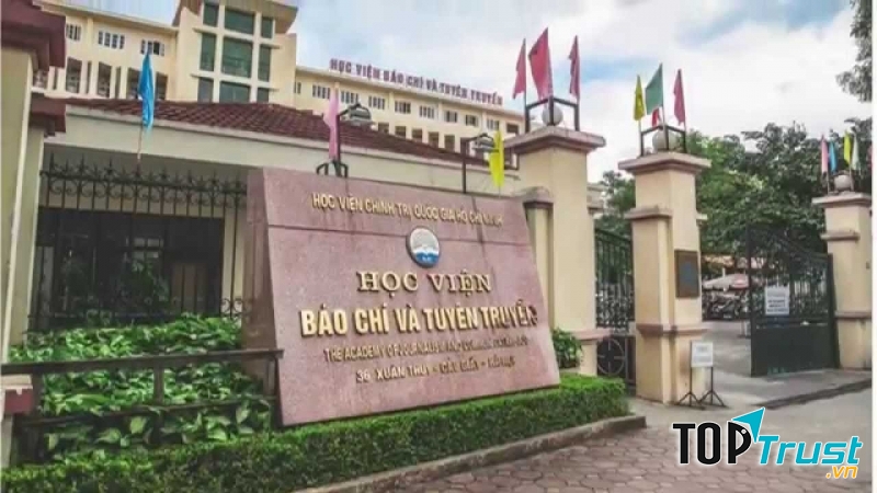 Cô gái xinh đẹp và nổi tiếng nhất Học Viện Báo Chí và Tuyên Truyền