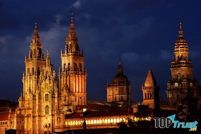 Con đường mòn dài và đẹp nhất ở Châu Âu