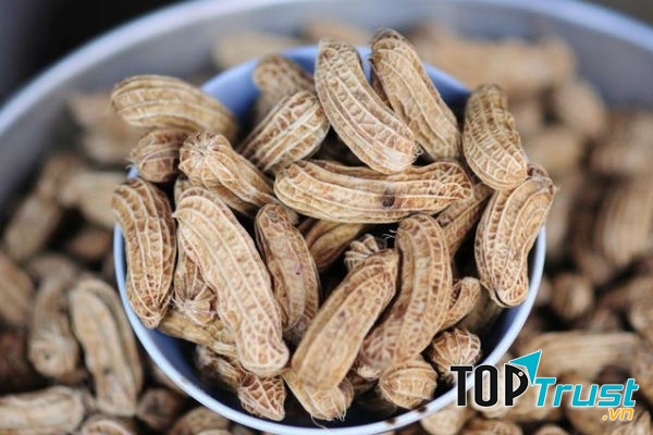 Công dụng tuyệt vời của lạc luộc với sức khỏe