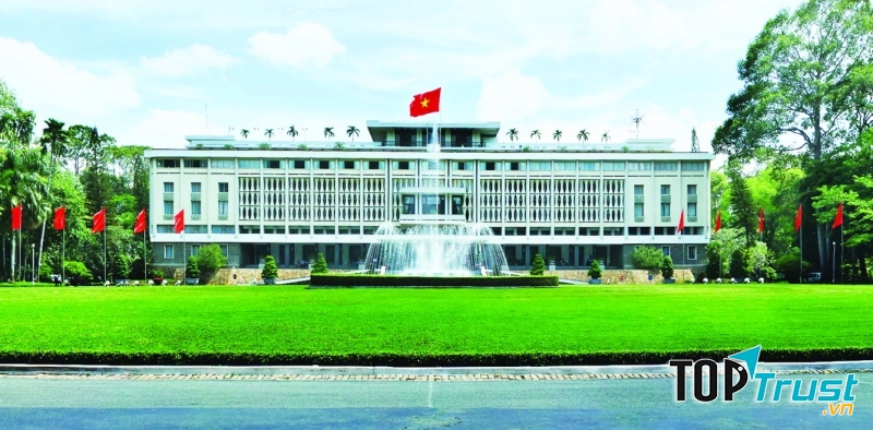 Công trình kiến trúc nổi tiếng ở thành phố Hồ Chí Minh