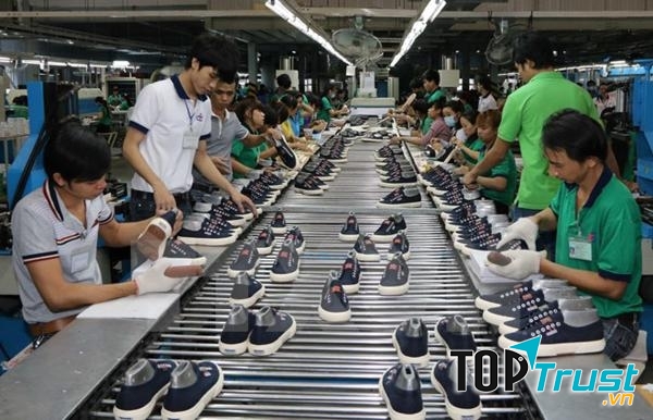 Công ty sản xuất giày dép giá rẻ và uy tín nhất tại Hà Nội