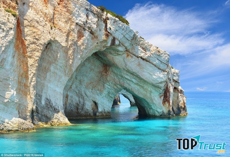 Cổng vòm trên biển đẹp nhất thế giới