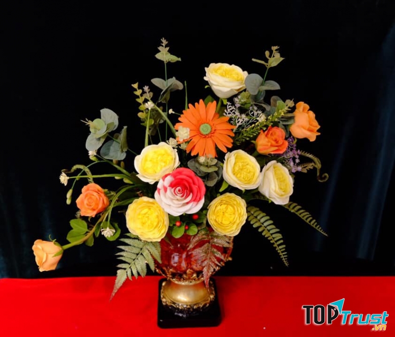 Cửa hàng hoa đất sét nổi tiếng ở Hà Nội