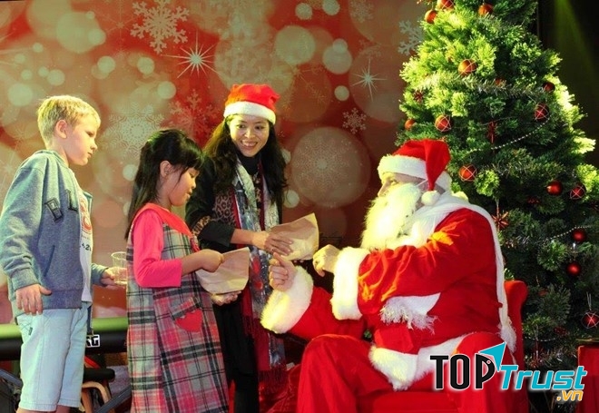 đất nước có phong tục đón Giáng Sinh độc đáo, kỳ lạ nhất