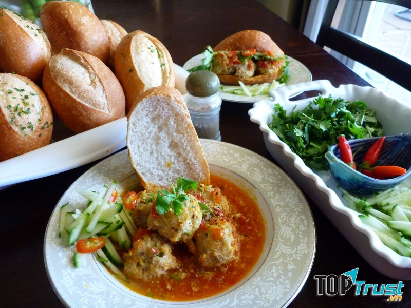 Địa chỉ ăn bánh mì xíu mại ngon và chất lượng nhất Đà Lạt