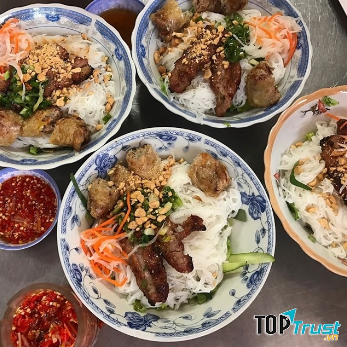 địa chỉ ăn bún thịt ngon nhất tại Cần Thơ