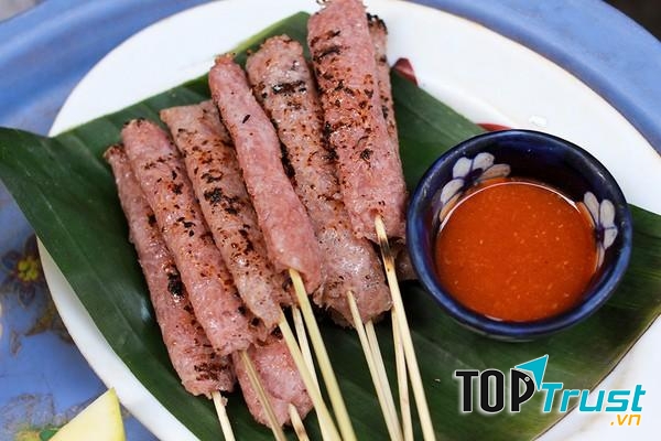 địa chỉ ăn nem chua, nem nướng ngon nhất Hà Nội
