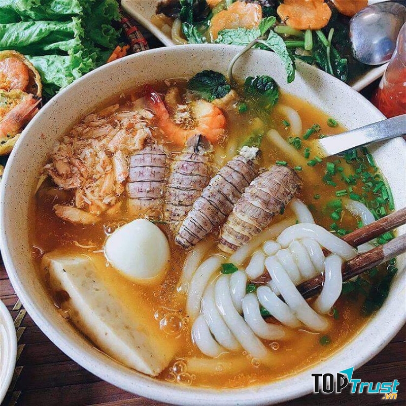 địa chỉ bán Bánh canh ghẹ nổi tiếng nhất Hà Nội