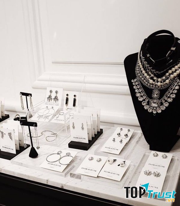 Địa chỉ bán trang sức nổi tiếng nhất Instagram