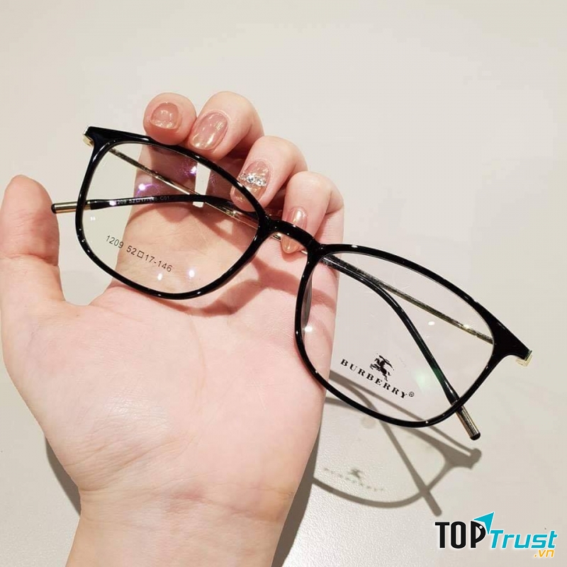 Địa chỉ cắt kính cận uy tín, bảo đảm chất lượng, giá tốt Bắc Giang