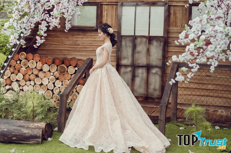 Địa chỉ cho thuê váy cưới đẹp nhất Thái Bình