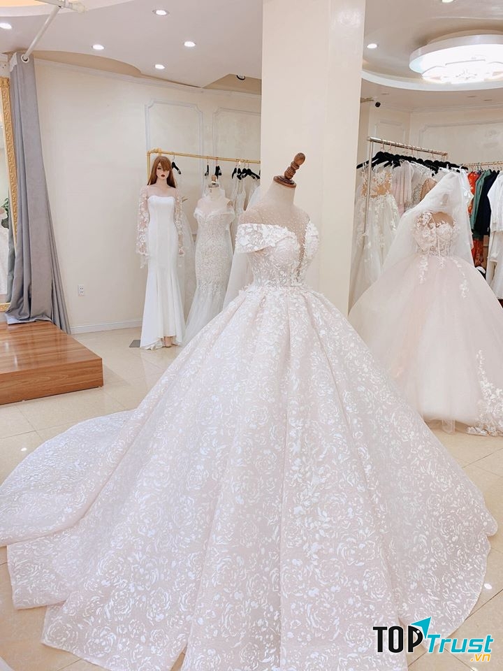Địa chỉ cho thuê váy cưới đẹp nhất Tuyên Quang