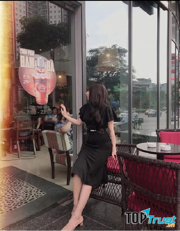 địa chỉ cho thuê váy dự tiệc đẹp và uy tín tại Huế