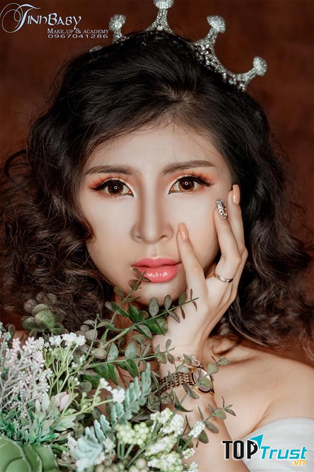 Địa chỉ dạy make up chuyên nghiệp nhất Hòa Bình