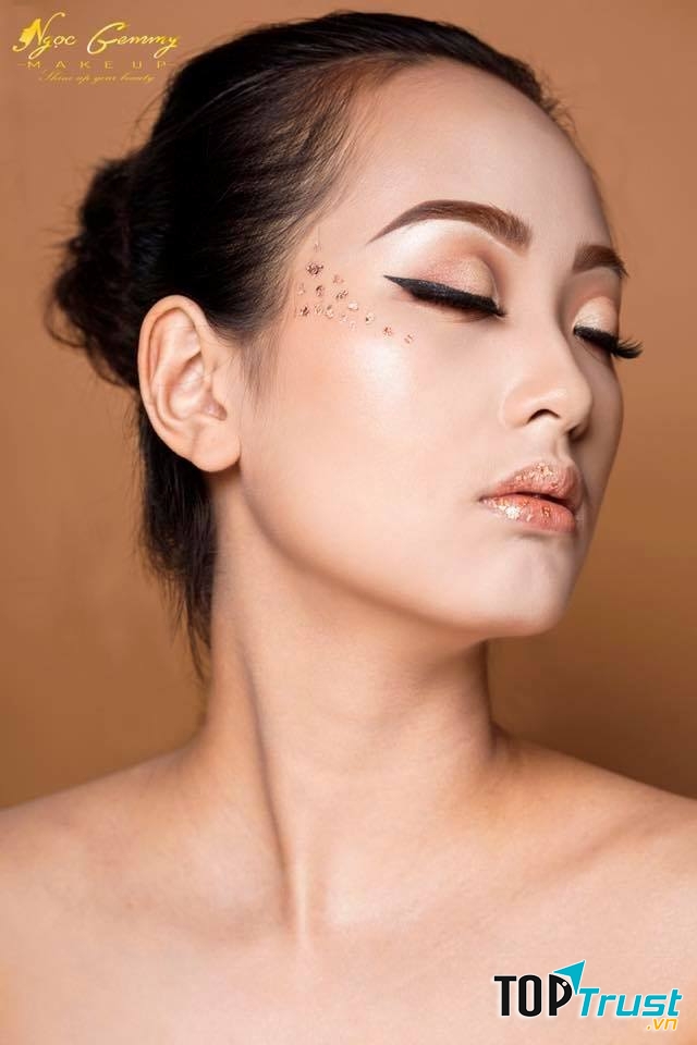 Địa chỉ dạy make up chuyên nghiệp nhất quận Hoàn Kiếm, Hà Nội