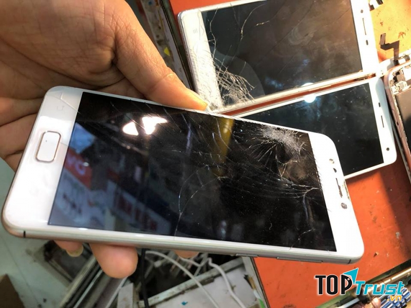 Địa chỉ ép kính điện thoại uy tín và chất lượng nhất Sơn La