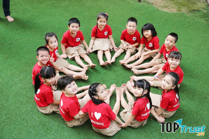 địa chỉ may đồng phục đẹp và chất lượng nhất ở Huế