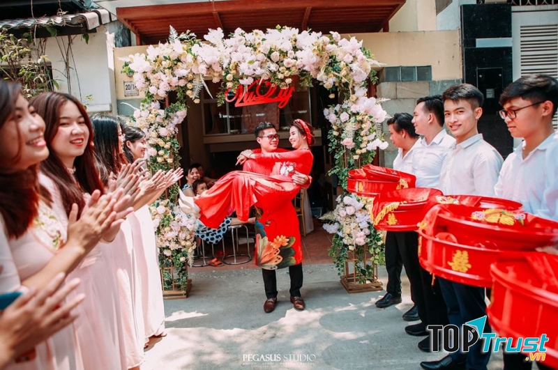 Địa chỉ thuê áo dài cưới hỏi đẹp nhất Bình Thạnh, TP. HCM