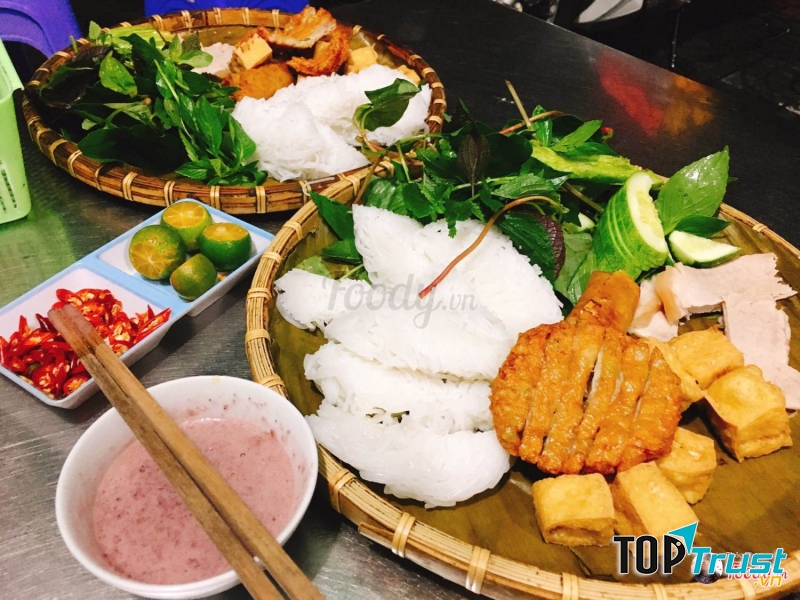 Địa chỉ thưởng thức món bún đậu mắm tôm ngon nhất tại Quy Nhơn, Bình Định