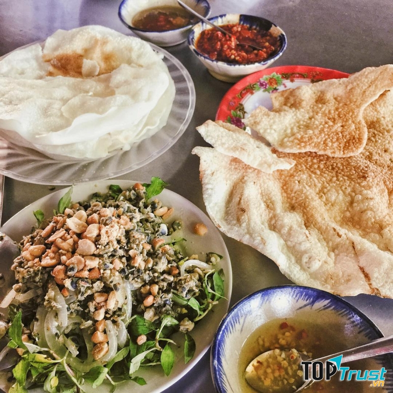 Địa chỉ thưởng thức món hến xào ngon nhất Hội An