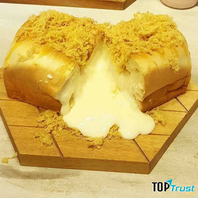 địa điểm ăn Bánh mì phô mai ngon nhất Hà Nội