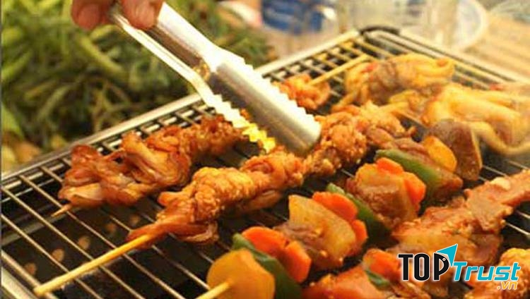 Địa điểm ăn xiên que ngon hấp dẫn du khách nhất tại Đà Lạt