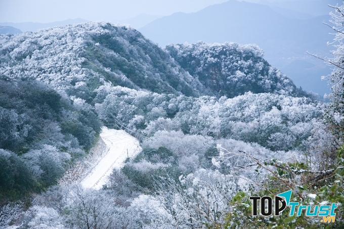 địa điểm bạn có thể ngắm tuyết rơi đẹp nhất ở Việt Nam