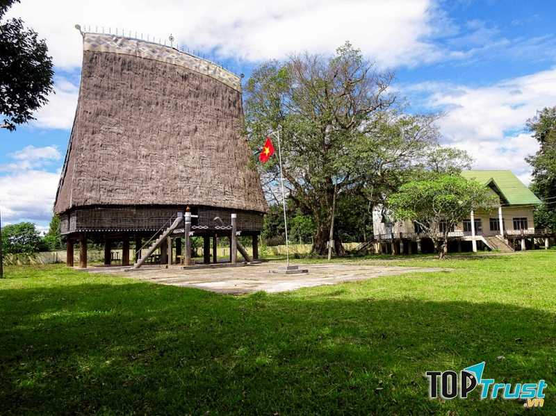 địa điểm du lịch ở Kontum khiến du khách bị mê hoặc