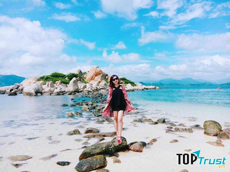 địa điểm tham quan không thể bỏ lỡ khi du lịch đảo Bình Ba