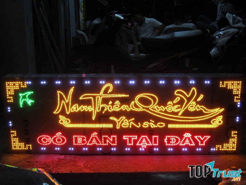 Dịch vụ thiết kế và thi công biển led uy tín tại TPHCM