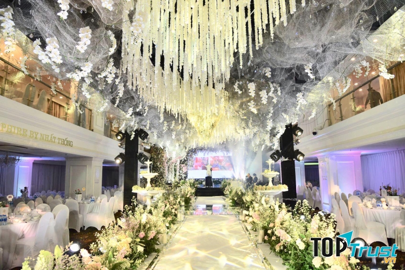 Dịch vụ trang trí tiệc cưới đẹp nhất quận Long Biên, Hà Nội