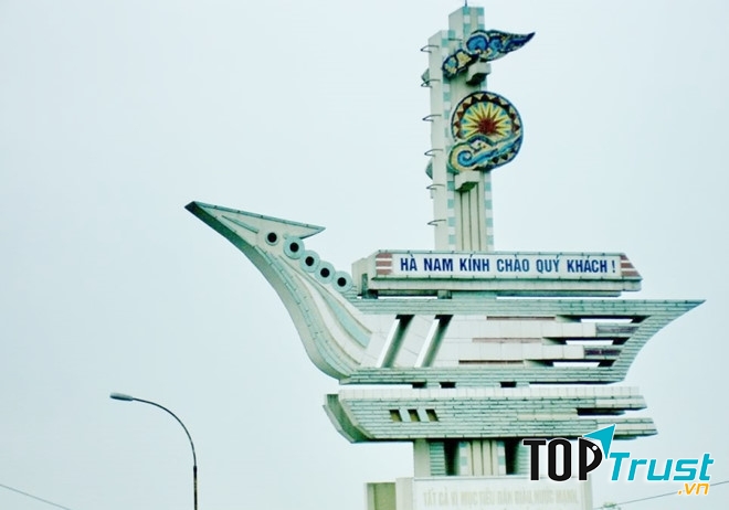 Điểm du lịch văn hóa tâm linh nổi tiếng ở Hà Nam