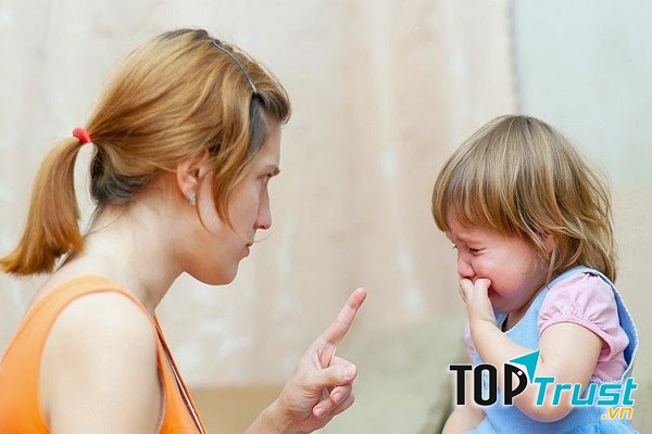 điều mà cha mẹ tuyệt đối không nên nói với con cái