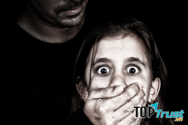 Điều nên biết để bảo vệ con bạn khỏi ấu dâm